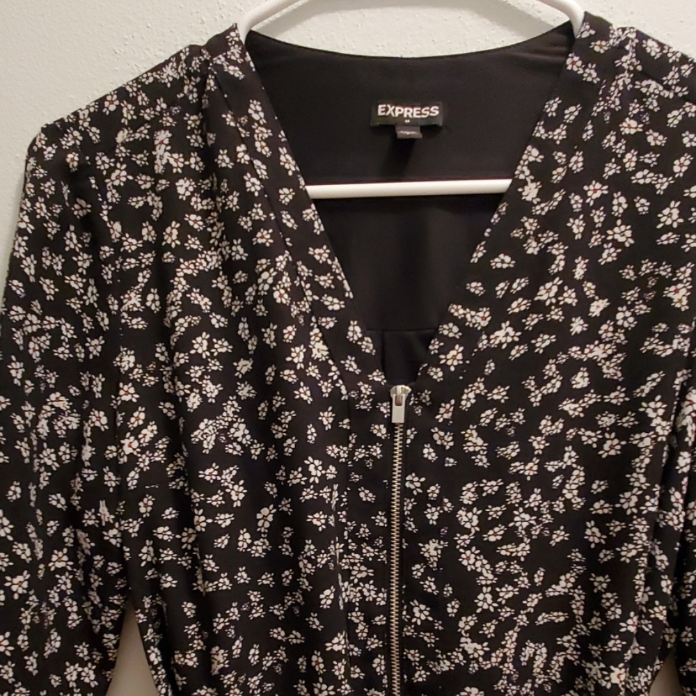 Express long sleeve floral print dress - Picture 2 of 6
